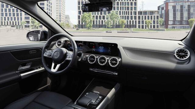 Mercedes-Benz EQA 300 4MATIC Business Solution Luxury 67 kWh | Stoelverwarming | Parktronic | Achteruitrijcamera | Sfeerverlichting |