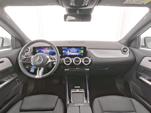 Mercedes-Benz EQA 250+ Luxury Line 71 kWh Ledkoplampen | Parkeerpakket met achteruitrijcamera | Stuur en Stoelverwarming | Advanced Soundsystem. Inclusief 24 maanden Mercedes-Benz Certified garantie voor Europa.