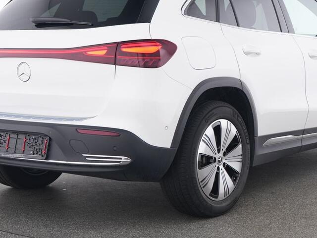 Mercedes-Benz EQA 250+ Luxury Line 71 kWh Ledkoplampen | Parkeerpakket met achteruitrijcamera | Stuur en Stoelverwarming | Advanced Soundsystem. Inclusief 24 maanden Mercedes-Benz Certified garantie voor Europa.