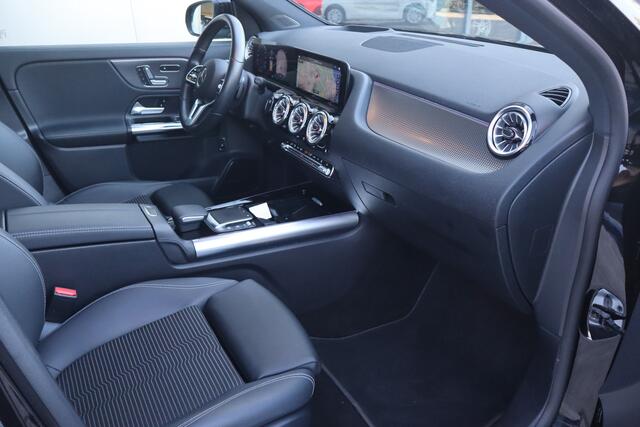 Mercedes-Benz EQA 250 Business Solution Luxury 67 kWh - NL- Auto!! Pano I 360 Camera I HUD
