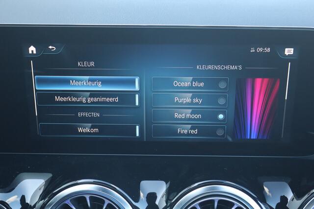 Mercedes-Benz EQA 250 Business Solution Luxury 67 kWh - NL- Auto!! Pano I 360 Camera I HUD