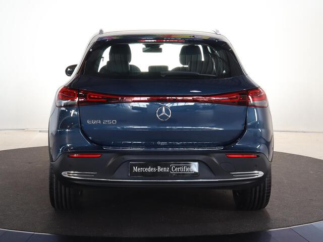 Mercedes-Benz EQA 250 Business Line 67 kWh | Achteruitrijcamera | Stoelverwarming |