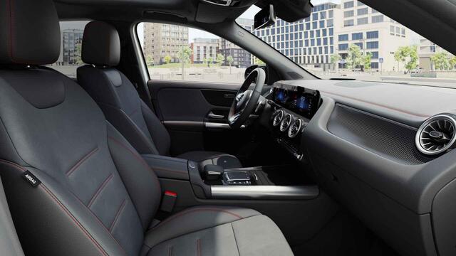 Mercedes-Benz EQA 250 Business Solution Luxury 67 kWh | AMG | Night | Trekhaak | Panoramadak | Headup |