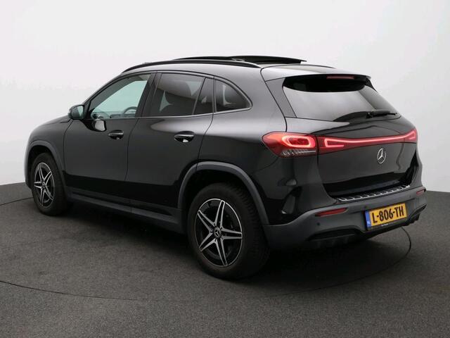 Mercedes-Benz EQA 250 Business Solution AMG 67 kWh AMG Line | Night Pakket | Panorama Schuif-Kanteldak | Sfeerverlichting | Ledkoplampen. Inclusief 24 maanden MB Certified garantie voor Europa.