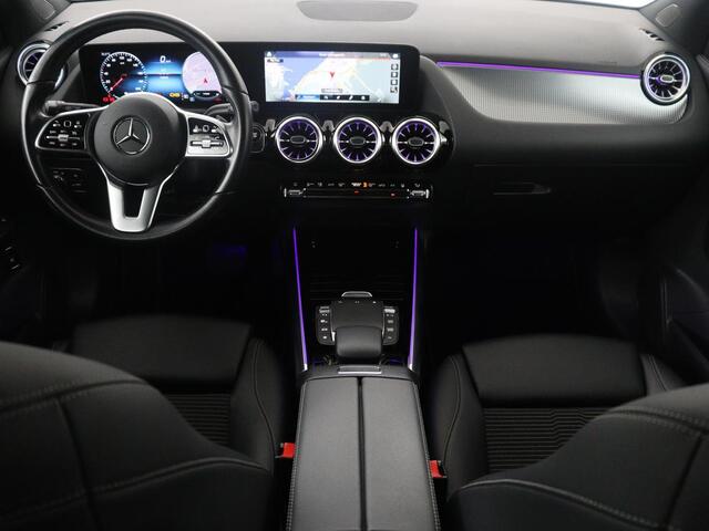 Mercedes-Benz EQA 250 Business Solution Luxury 67 kWh | SOH 94,7% | Half leder | Cruise control | Dodehoek detectie | Stoelverwarming | Camera | Park assist | Navigatie | Sfeerverlichting | Elektrische achterklep