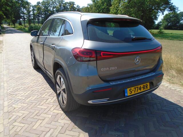 Mercedes-Benz EQA 250 Electric Art 67 kWh AFN TRHAAK CAMERA 1E EIG