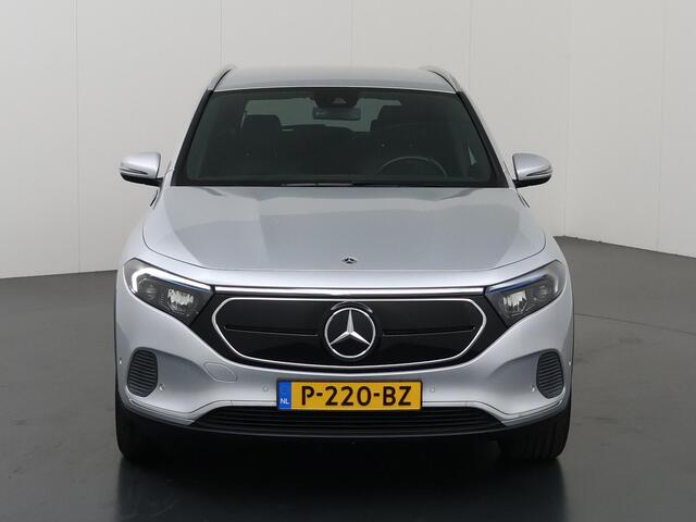 Mercedes-Benz EQA 250 Business Solution Luxury 67 kWh | Achteruitrijcamera | Extra getint glas | Sfeerverlichting | Stoelverwarming |
