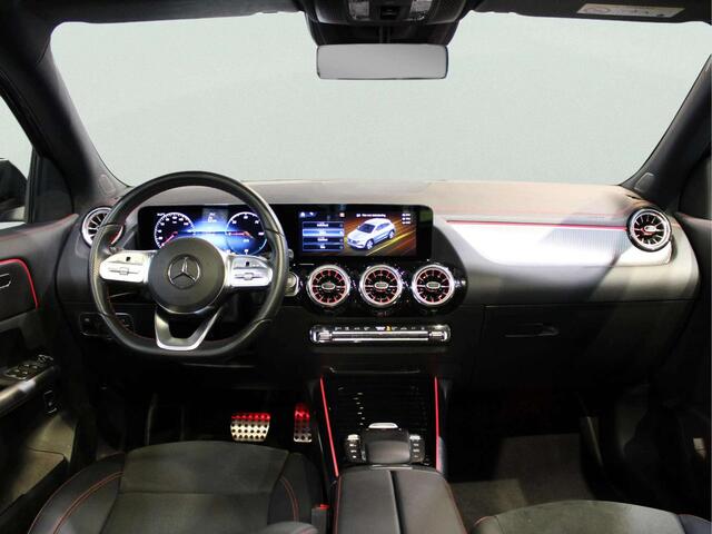 Mercedes-Benz EQA 250+ AMG Line 71 kWh Panorama dak | Trekhaak