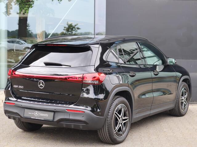 Mercedes-Benz EQA 250 AMG Line 67 kWh l Stoelverwarming l Ambiente lichtpakket l Achteruitrij camera