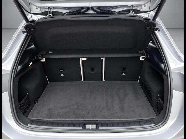 Mercedes-Benz EQA 250+ Luxury Line | Panoramadak | Trekhaak | Beige Interieur | Elektrisch Verstelbare Stoelen + Memory | 360° Camera | Donkergetint Glas Achter | Dodehoekassistent | Apple CarPlay | Android Auto | Stoelverwarming | Sfeerverlichting | Parkeersensoren