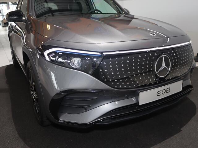 Mercedes-Benz EQB 250+ AMG Line 71 kWh | Premium Pakket | Panorama-schuifdak | Nightpakket | Parkeerpakket met 360-Camera | Apple Carplay/Android Auto |