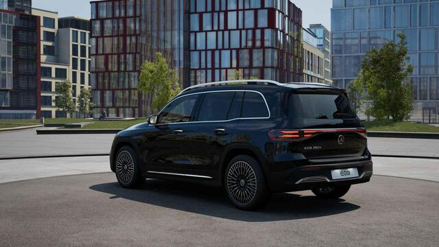Mercedes-Benz EQB 250+ AMG Line 71 kWh | Dodehoekassistent| Panoramaschuifdak | Head-up display | 360° camera | Burmester | Apple CarPlay |