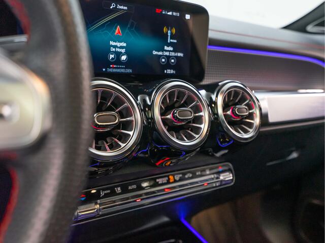 Mercedes-Benz EQB 350 4MATIC AMG Line | Pano | Burmester