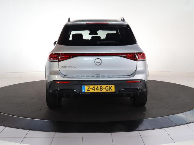 Mercedes-Benz EQB 250+ Business Edition | AMG Line | Nightpakket | 19-Inch | Stoelverwarming | MBUX |