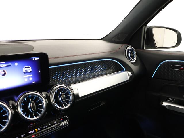 Mercedes-Benz EQB 250+ AMG Line 7p. 71 kWh | Nightpakket | Parkeerpakket met achteruitrijcamera | KEYLESS-GO comfort pakket | Winter pakket | EASY PACK achterklep | GUARD 360° Voertuigbescherming Plus |