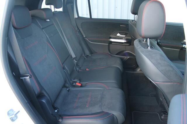 Mercedes-Benz EQB 250+ 71kWh | Panoramadak AMG-styling | extra getint glas | Parkeerpakket met 360°-camera | Showmodel sale