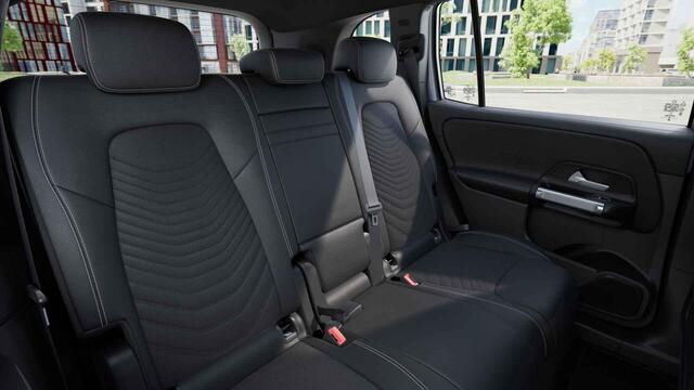 Mercedes-Benz EQB 250+ Essential Line 71 kWh | Stoelverwarming | Parktronic | Achteruitrijcamera |