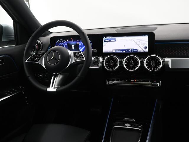 Mercedes-Benz EQB 250+ Luxury Line 71 kWh | Panoramadak | Keyless go | Achteruitrijcamera | Stoelverwarming | Sfeerverlichting |