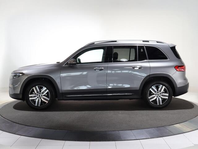 Mercedes-Benz EQB 250+ Luxury Line | Camera | Panorama dak | Zitcomfort Pakket | Getint Glas