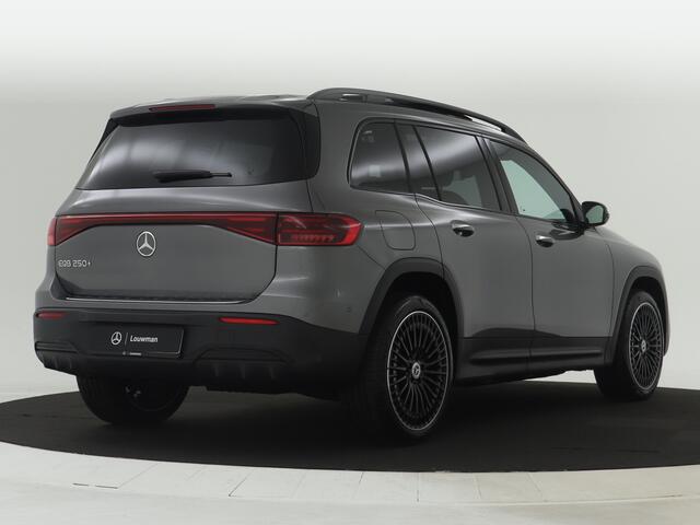 Mercedes-Benz EQB 250+ AMG Line 7p. 71 kWh | Nightpakket | Parkeerpakket met achteruitrijcamera | KEYLESS-GO comfort pakket | GUARD 360° Voertuigbescherming Plus | EASY PACK achterklep | Winter pakket |