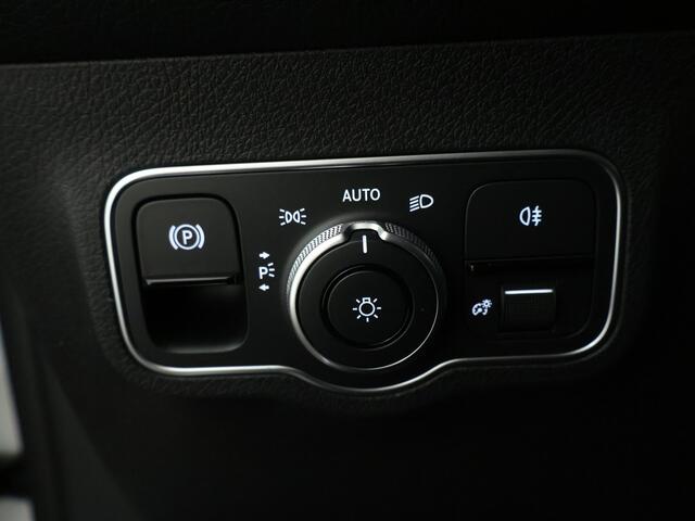 Mercedes-Benz EQB 250+ Luxury Line 7p. 71 kWh | GUARD 360° Voertuigbescherming Plus | Parkeerpakket met achteruitrijcamera | KEYLESS-GO comfort pakket | EASY PACK achterklep | Extra USB-poorten | Dodehoekassistent |