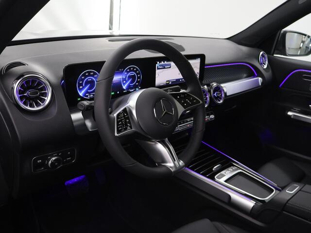 Mercedes-Benz EQB 250+ Luxury Line 71 kWh | Panoramadak | Memory stoelen | 360 camera | Sfeerverlichting |