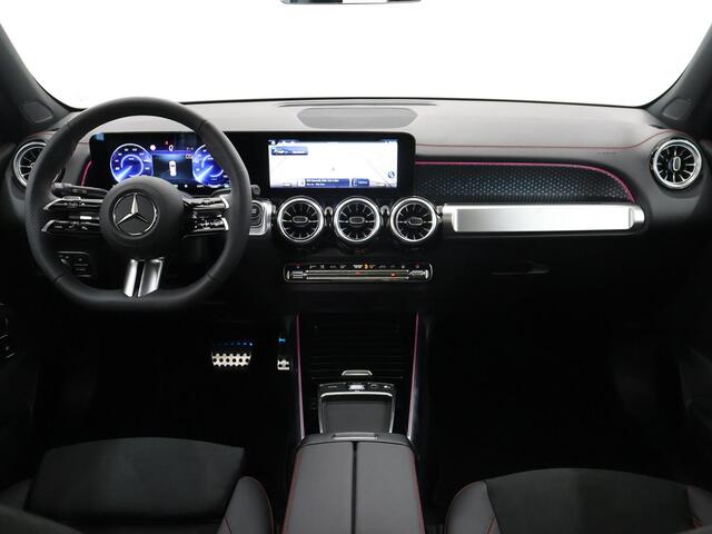 Mercedes-Benz EQB 250+ AMG Line 71 kWh | Apple Carplay | Dodehoekassistent |Trekhaak | Panoramadak | 19inch
