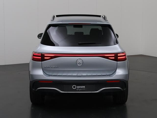 Mercedes-Benz EQB 250+ AMG Line 250+ AMG Line 7p. 71 kWh 7 Persoons | Head Up | 20inch | Keyless | Limited
