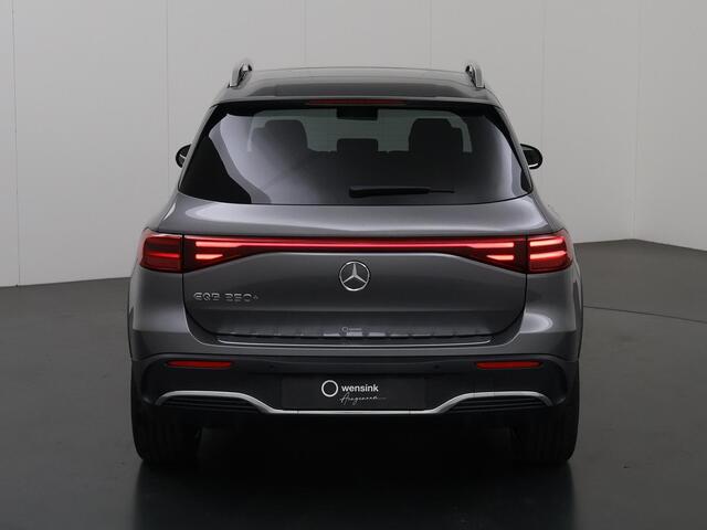 Mercedes-Benz EQB 250+ AMG Line 71 kWh | Panoramadak | Burmester | Head-up display | Memory | Sfeerverlichting |