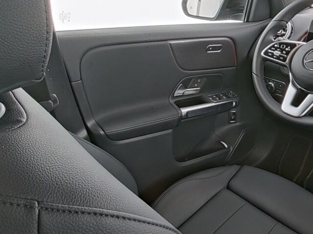 Mercedes-Benz EQB 250+ Progressive 71 kWh | Night Pakket | Advanced pakket | Achteruitrijcamera | Apple CarPlay | Sfeerverlichting | Ledkoplampen | Inclusief 48 maanden MB Certified garantie voor Europa.
