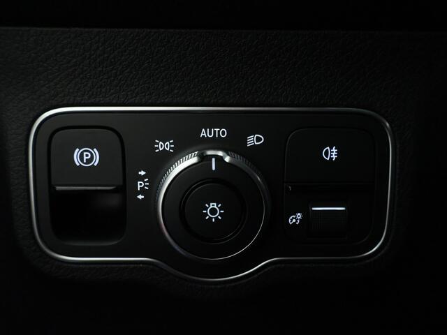 Mercedes-Benz EQB 250 AMG Line 7p. LIMITED 67 kWh | Parkeerpakket met achteruitrijcamera | KEYLESS-GO comfort pakket | GUARD 360° Voertuigbescherming Plus | Premium pakket | Extra USB-poorten | EASY PACK achterklep | Winter pakket |