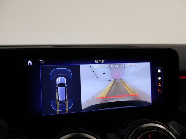 Mercedes-Benz EQB 250+ Business Line 7p. 71 kWh | Dodehoekassistent | Parkeerpakket met achteruitrijcamera | GUARD 360° Voertuigbescherming Plus | EASY PACK achterklep | Sfeerverlichting | Verwarmde stoelen vooraan | Extra USB-poorten |