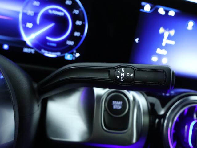 Mercedes-Benz EQB 250+ Luxury Line LIMITED 71 kWh | Parkeerpakket met achteruitrijcamera | KEYLESS-GO comfort pakket | Dodehoekassistent | EASY PACK achterklep | GUARD 360° Voertuigbescherming Plus | Premium pakket |