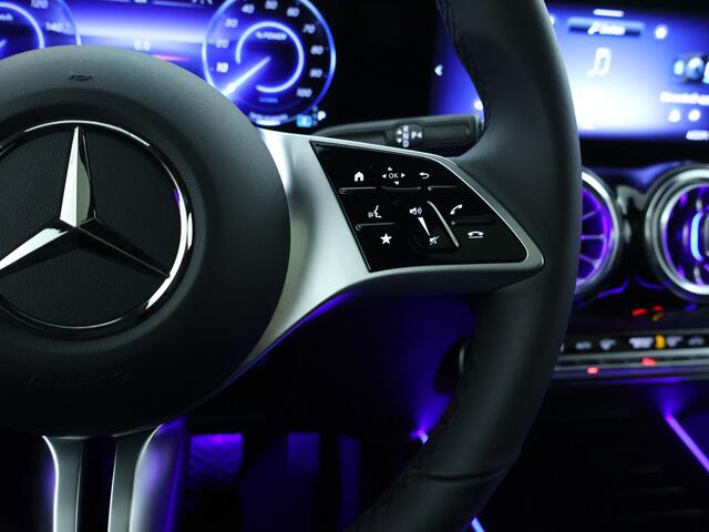 Mercedes-Benz EQB 250+ Luxury Line LIMITED 71 kWh | Parkeerpakket met achteruitrijcamera | KEYLESS-GO comfort pakket | Dodehoekassistent | EASY PACK achterklep | GUARD 360° Voertuigbescherming Plus | Premium pakket |