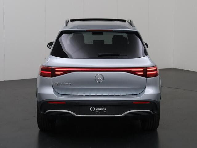 Mercedes-Benz EQB 250+ AMG Line 71 kWh | Panoramadak | Burmester | Rij-assistentie pakket | Head-up display | Memory | Sfeerverlichting |