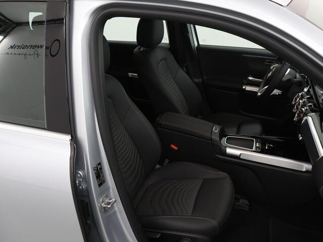 Mercedes-Benz EQB 250+ Essential Line 71 kWh | Dodehoek assistentie | Widescreen