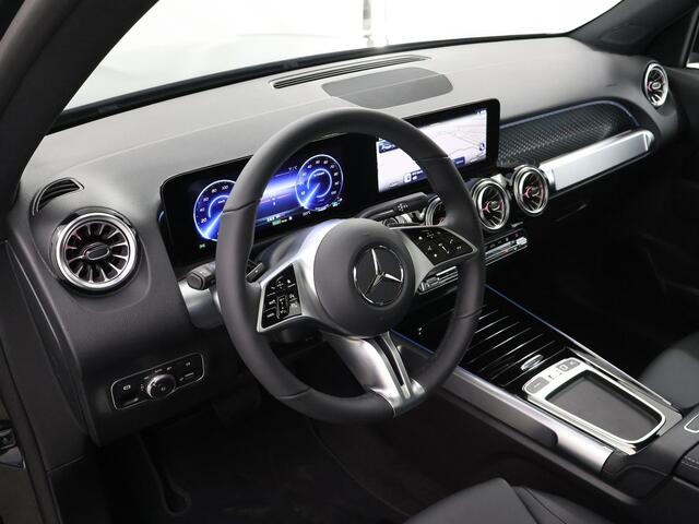 Mercedes-Benz EQB 250+ Luxury Line 71 kWh Trekhaak | 19" LM velgen | Getint Glas | 360 camera | Elec stoelen met geheugen | Stuurverwarming