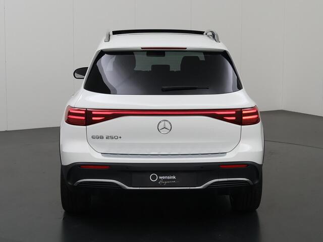 Mercedes-Benz EQB 250+ AMG Line | |Premium | Verstelbare demping | Panorama | Memory Pack
