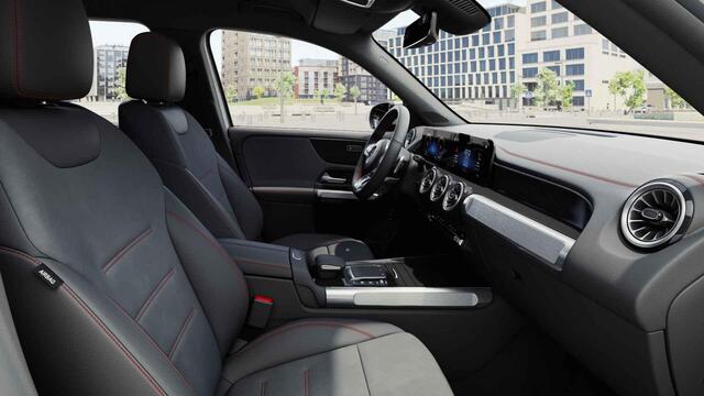 Mercedes-Benz EQB 350 4MATIC AMG Line 67 kWh | Sfeerverlichting | High Performance Led | Stoelverwarming |