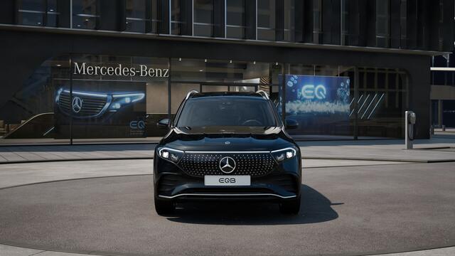 Mercedes-Benz EQB 250+ Business Solution AMG 71 kWh | Trekhaak | Premium pakket | Parkeerpakket met 360°-camera | KEYLESS-GO comfort pakket | EASY PACK achterklep | Head-up display | Dodehoekassistent | Extra USB-poorten |