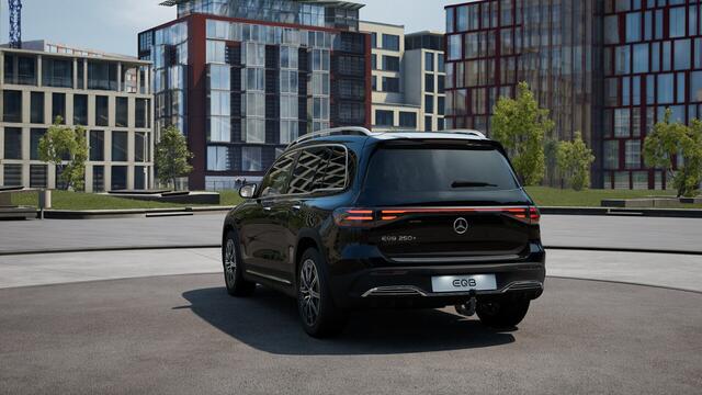 Mercedes-Benz EQB 250+ Business Solution AMG 71 kWh | Trekhaak | Premium pakket | Parkeerpakket met 360°-camera | KEYLESS-GO comfort pakket | EASY PACK achterklep | Head-up display | Dodehoekassistent | Extra USB-poorten |