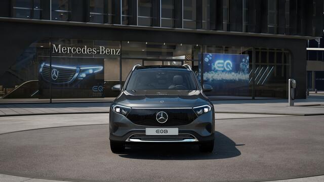 Mercedes-Benz EQB 250+ Business Solution Luxury 7p. 71 kWh | Parkeerpakket met achteruitrijcamera | EASY PACK achterklep | Dodehoekassistent | | GUARD 360° Voertuigbescherming Plus | Extra USB-poorten | Spiegelpakket |