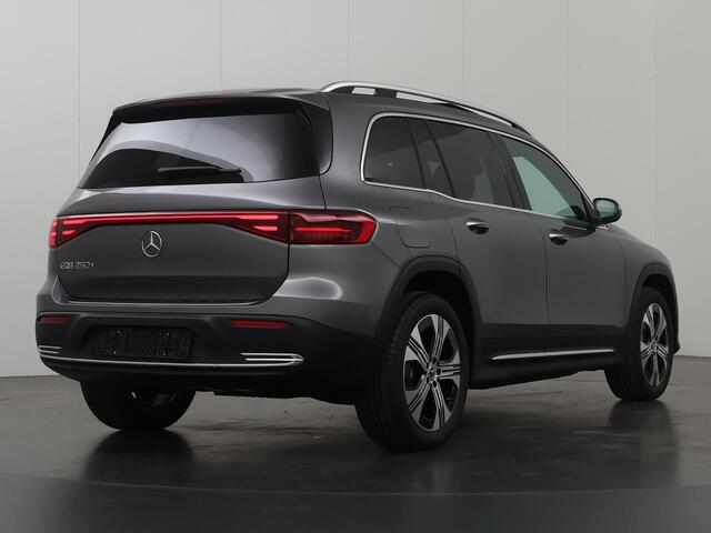 Mercedes-Benz EQB 250+ Luxury Line | Dodehoek Detectie | Panoramadak | Keyless Go | Sfeerverlichting | Stoelverwarming | Apple Carplay/Android Auto |