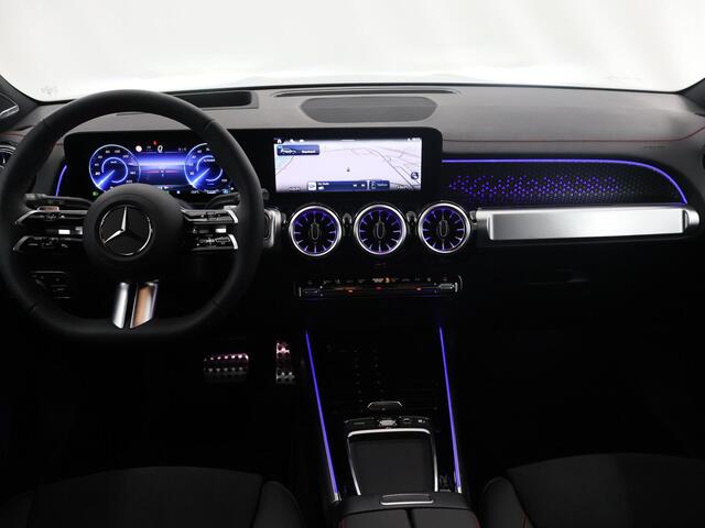 Mercedes-Benz EQB 250+ AMG Line 71 kWh | Panoramaschuifdak | Head-up display | Keyless go | Stoelverwarming | Smartphone-integratie |