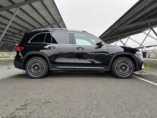 Mercedes-Benz EQB 250+ AMG Line 71 kWh | Panoramadak | Burmester | Head-up display | 360 camera | Sfeerverlichting | Trekhaak | Memory |
