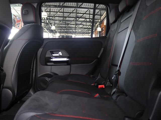 Mercedes-Benz EQB 250+ Business Line 67 kWh | AMG | Achteruitrijcamera | Sfeerverlichting | Stoelverwarming | Easypack-achterklep