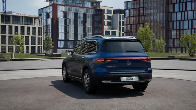 Mercedes-Benz EQB 250+ Luxury Line LIMITED 71 kWh | Parkeerpakket met achteruitrijcamera | KEYLESS-GO comfort pakket | EASY PACK achterklep | Premium pakket | Dodehoekassistent | Extra USB-poorten | Verwarmde stoelen vooraan |