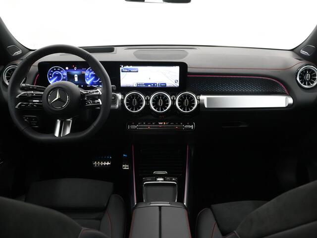 Mercedes-Benz EQB 250+ AMG Line 71 kWh | Burmester | Head-up display | Elektrisch bedienbare stoelen | 360 graden camera | Elektrisch bedienbaar panorama-dak