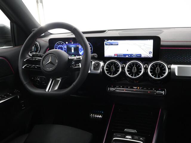Mercedes-Benz EQB 250+ AMG Line 71 kWh | Burmester | Head-up display | Elektrisch bedienbare stoelen | 360 graden camera | Elektrisch bedienbaar panorama-dak