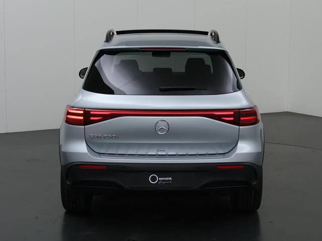 Mercedes-Benz EQB 250+ AMG Line 71 kWh | head-up display | Burmester | 360 graden camera | Elektrisch bedienbaar panorama-dak